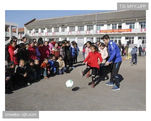 巴黎市政府与PSG合作，启动“足球进社区”青少年公益项目